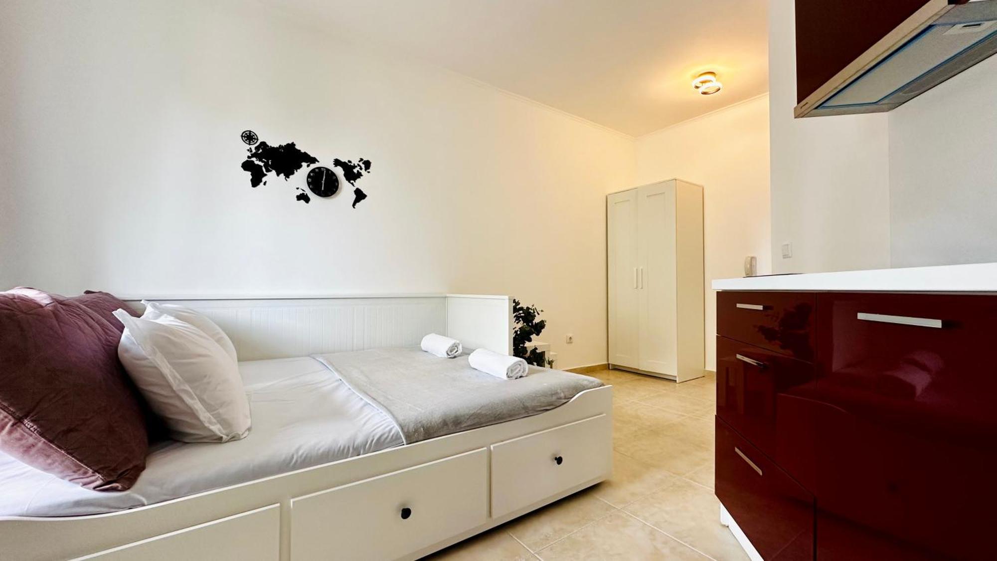 Apartello Modern Apartments In Downpark Slăntjev Brjag Exteriör bild